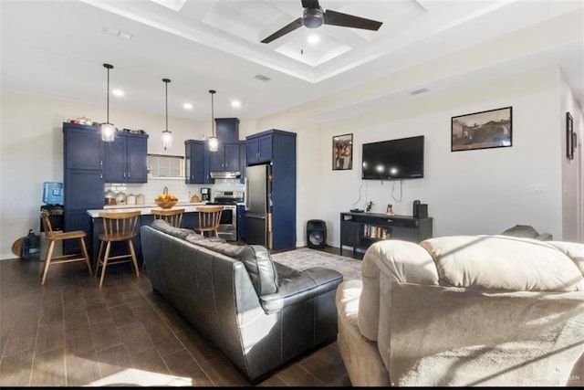 living area featuring visible vents, dark wood finished floors, recessed lighting, baseboards, and ceiling fan