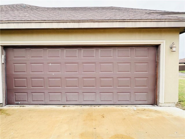 view of detached garage