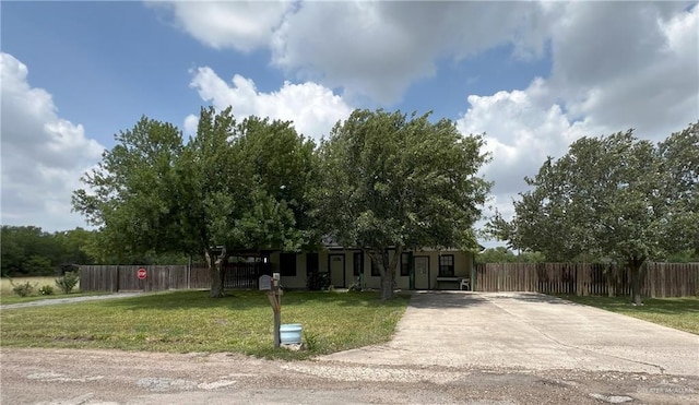414 Mockingbird Ln, Mercedes, TX 78570 - photo 1