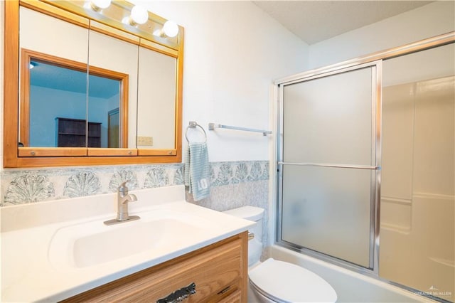 151 Tulip St, Mission, TX 78504 - full bath with vanity and bath / shower combo with glass door