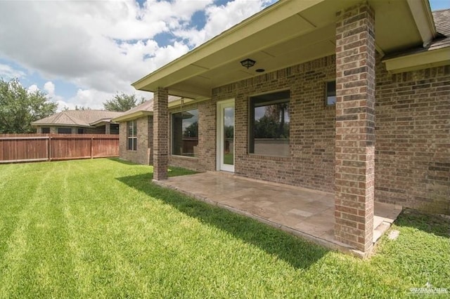 2913 San Rodrigo St, Mission, TX 78572 - view of yard with a patio area and fence