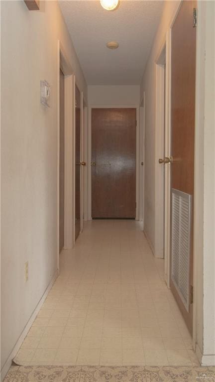 300 W Westway Ave, Mcallen, TX 78501 - hallway featuring light flooring