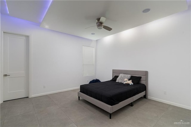 bedroom featuring ceiling fan