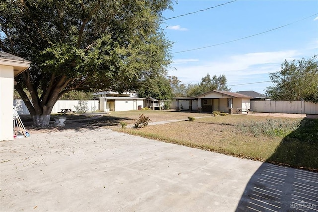 view of yard with a garage