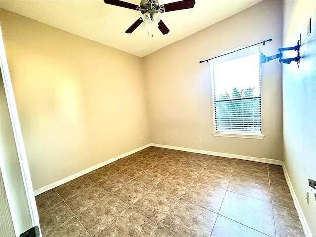 empty room with ceiling fan