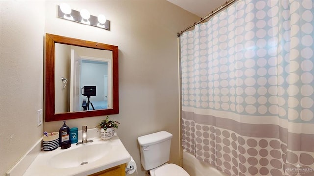 3810 W Sarah Evans St, Edinburg, TX 78541 - full bath with vanity and toilet