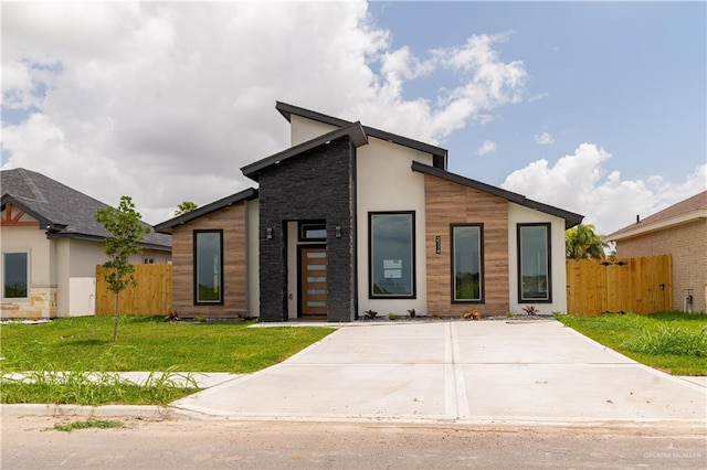 2114 Trinity St, Donna, TX 78537 - photo 2