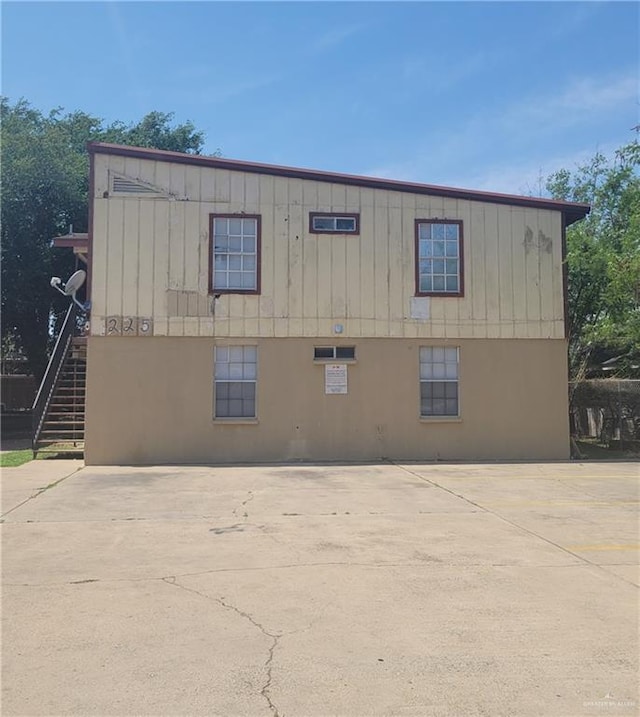 225 N 28th St, Mcallen, TX 78501 - view of building exterior featuring stairway