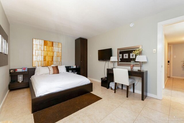 114 E Tarpon St Unit 201, South Padre Island, TX 78597 - view of tiled bedroom