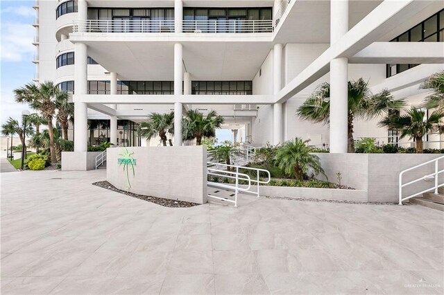 1000 Padre Blvd, South Padre Island, TX 78597 - view of patio / terrace