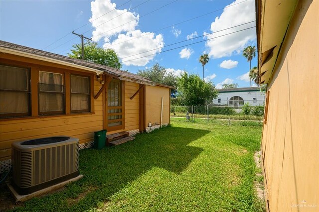 912 W Pierce Ave, Harlingen, TX 78550 - view of yard with central air condition unit