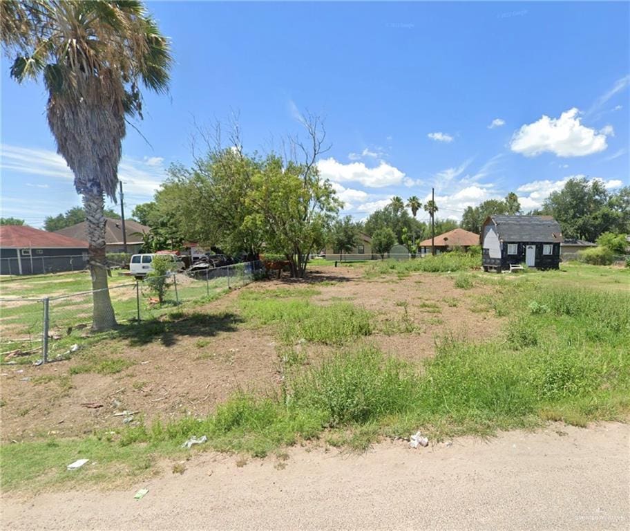 10310 N Wind Dr, Edinburg, TX 78542 - photo 1