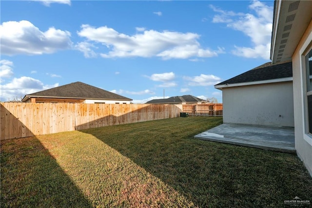 9219 N 25th St, Mcallen, TX 78504 - view of yard with a patio and a fenced backyard