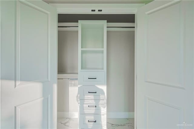 8038 N 51st St, Mcallen, TX 78504 - view of closet