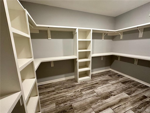 5016 Kendlewood Ave, Mcallen, TX 78501 - spacious closet featuring dark wood-style floors
