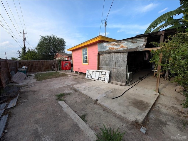 720 27 1/2 St, Mcallen, TX 78501 - view of outdoor structure featuring a fenced backyard