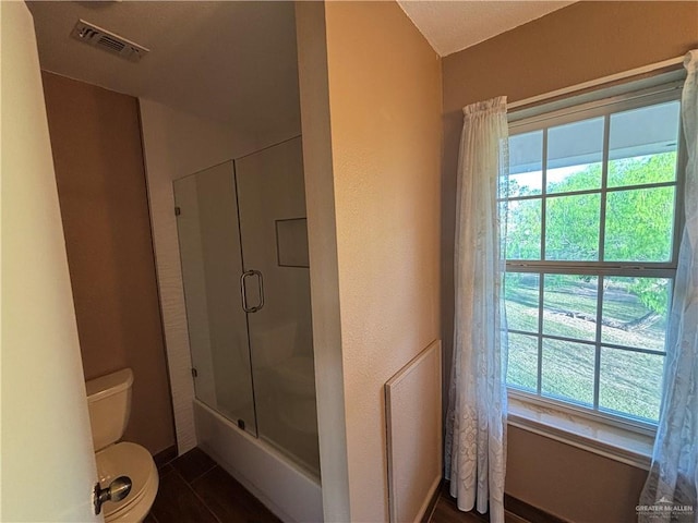 1060 Timothy St, San Benito, TX 78586 - full bath with healthy amount of natural light and tile patterned floors