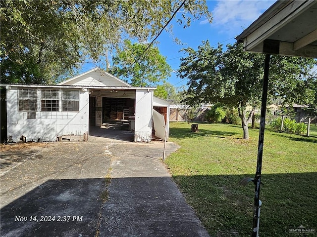 exterior space featuring a yard