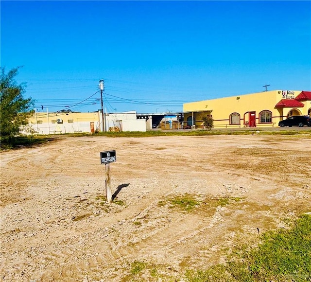 Listing photo 3 for 000 E Cano St, Edinburg TX 78539