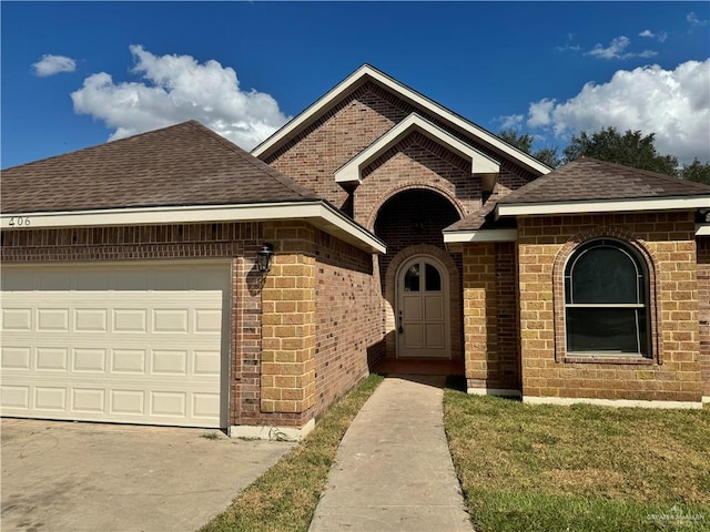 view of front of house featuring a garage