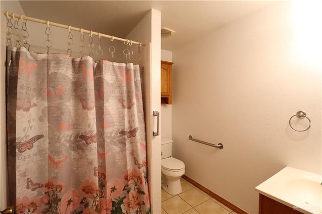 full bath with baseboards, toilet, curtained shower, tile patterned flooring, and vanity