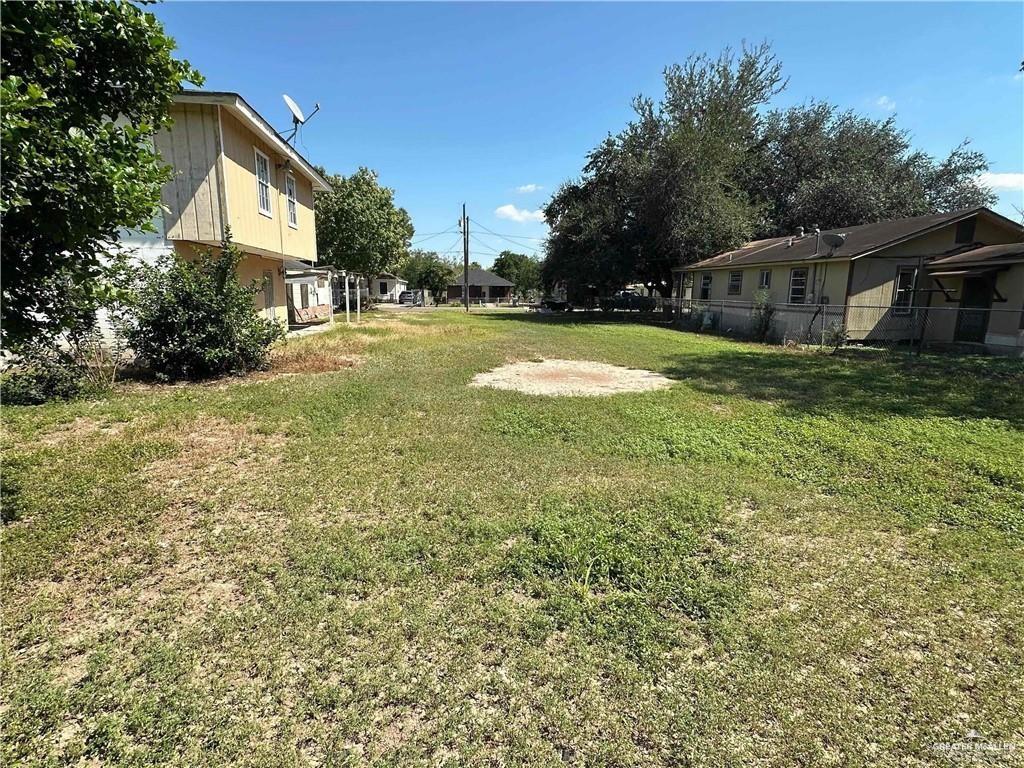 1215 N 14th Pl, Edinburg, TX 78541