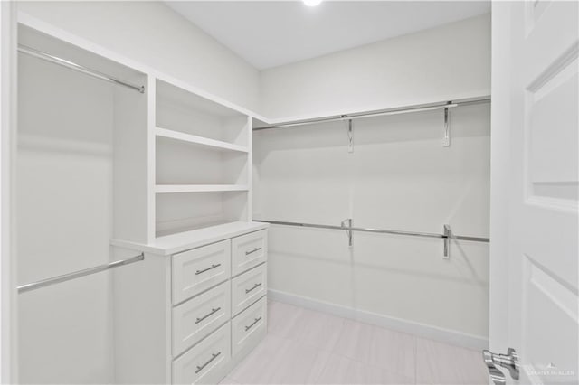 view of spacious closet