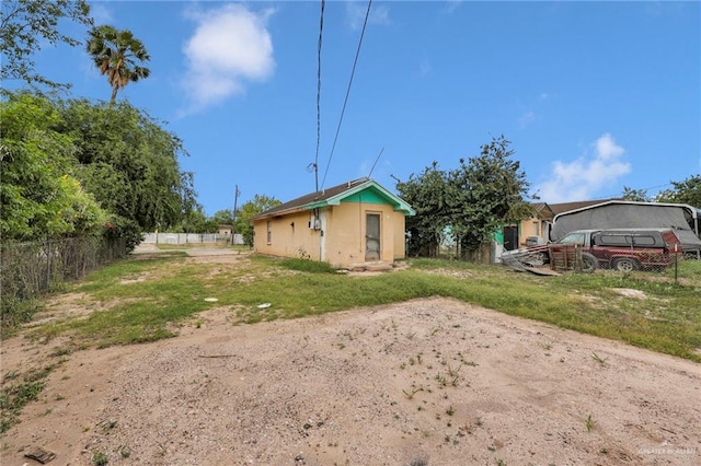 804 E Pineridge Ave, Mcallen, TX 78503 - back of property with fence
