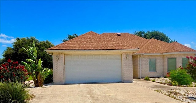 3321 E Clubhouse Dr, Edinburg, TX 78542 - photo 1