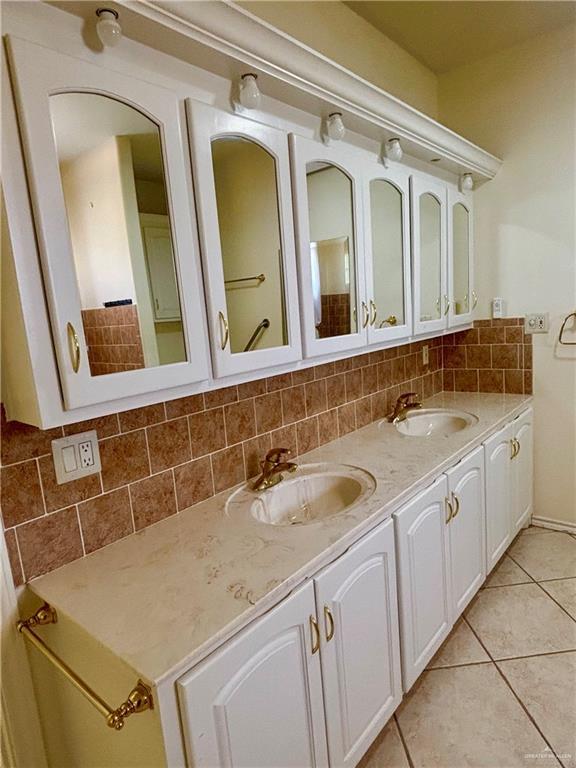 3321 E Clubhouse Dr, Edinburg, TX 78542 - photo 26