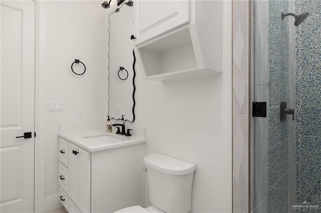 1313 Oriole Ave, Mcallen, TX 78504 - full bath featuring toilet, walk in shower, and vanity
