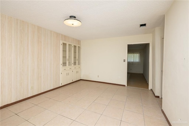 2805 N Blake St, Harlingen, TX 78550 - unfurnished room with a textured ceiling