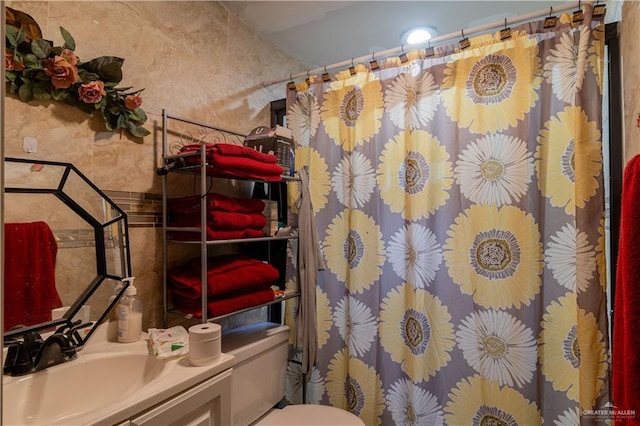 21707 Hidalgo St, Edcouch, TX 78538 - full bathroom featuring vanity and curtained shower