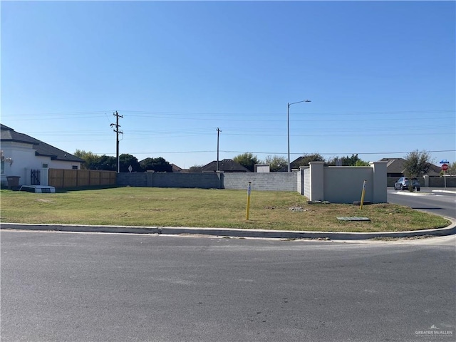 Listing photo 3 for 5016 W Burberry St, Edinburg TX 78541