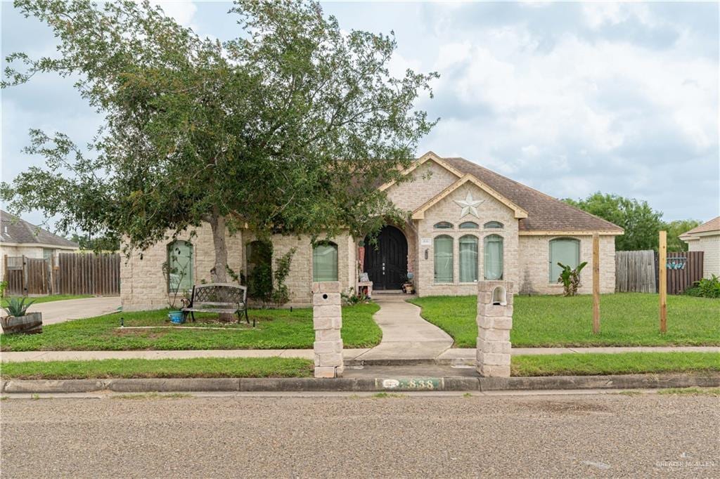 838 Quail Hollow Dr, Weslaco, TX 78596 - view of front facade