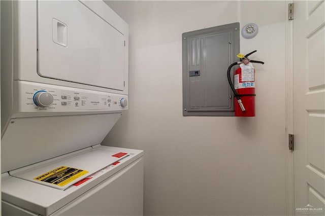 901 E Yuma Ave Unit 504, Mcallen, TX 78503 - laundry room with stacked washer / drying machine and electric panel