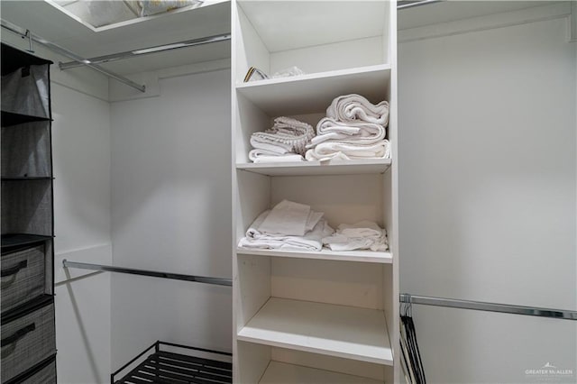 901 E Yuma Ave Unit 504, Mcallen, TX 78503 - view of walk in closet