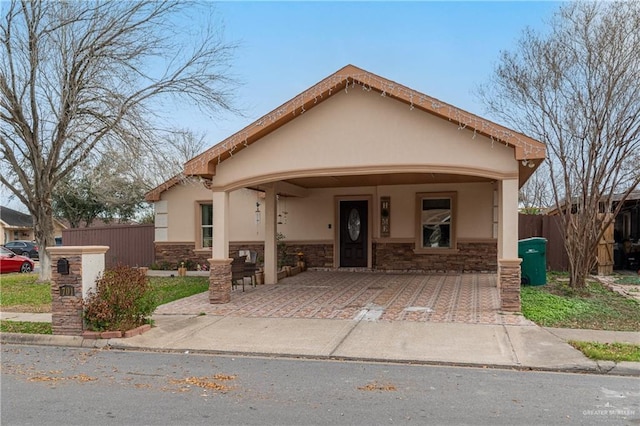 view of front of property