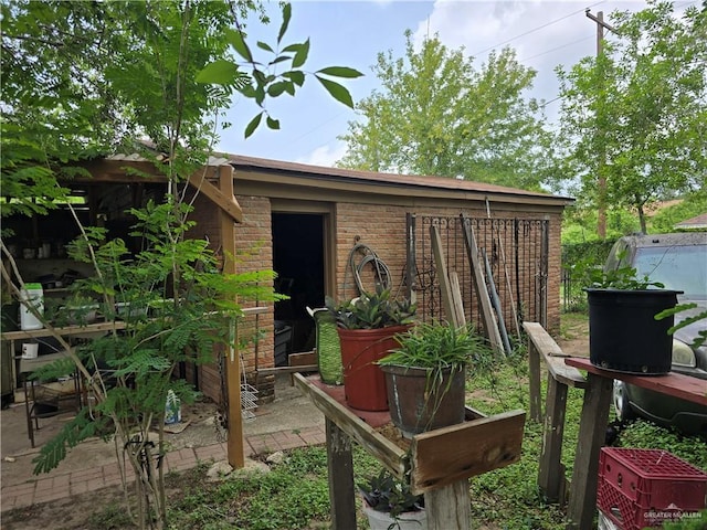 1215 Oak St, Mission, TX 78572 - view of outbuilding