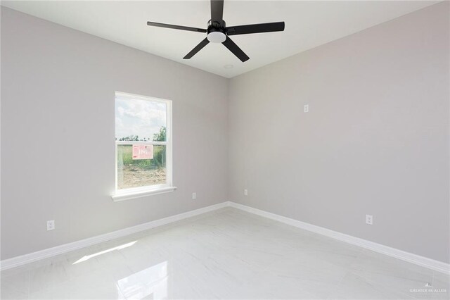 empty room with ceiling fan