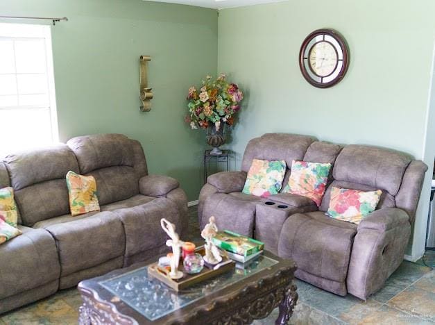 4011 Pepe Dr, Mission, TX 78574 - view of living room