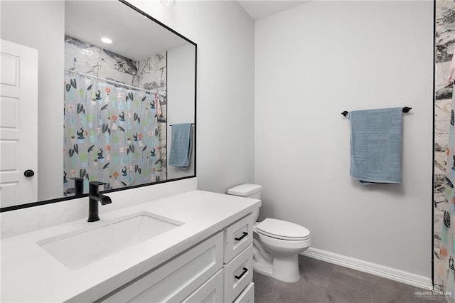 2413 S Cartier Dr, Edinburg, TX 78542 - full bath featuring vanity and a shower with curtain