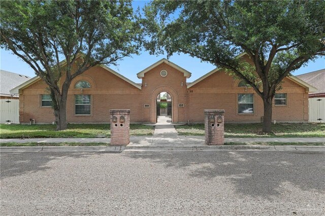 1902 Bahamas Dr, Edinburg, TX 78541 - view of front of property featuring brick siding