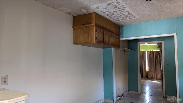 608 Santa Angela St, Pharr, TX 78577 - hallway with a textured ceiling