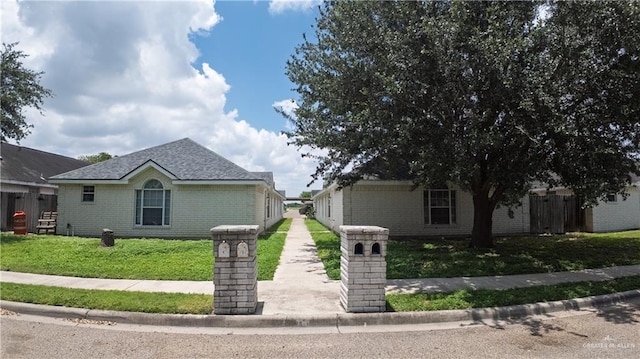 815 N Cross Ln, Edinburg, TX 78541 - photo 2