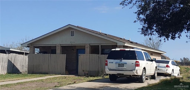 view of front of property