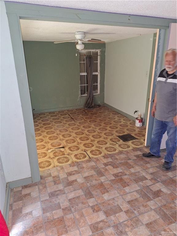 2044 Balboa Ave, Mcallen, TX 78503 - view of patio