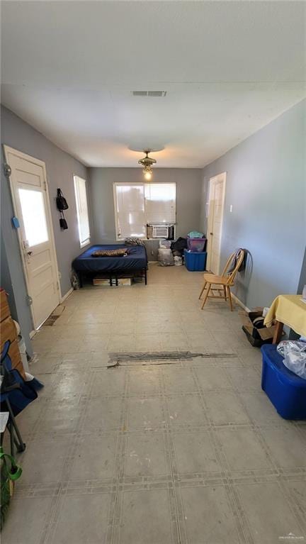 unfurnished bedroom with ceiling fan