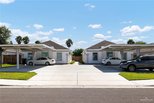 view of front facade featuring a carport