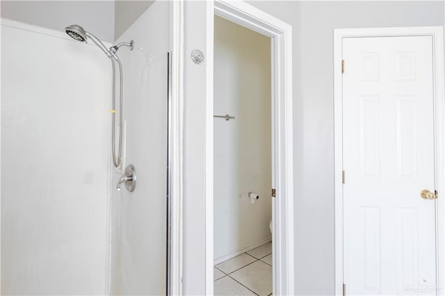 3004 San Federico Rd, Mission, TX 78572 - full bath featuring walk in shower and tile patterned flooring